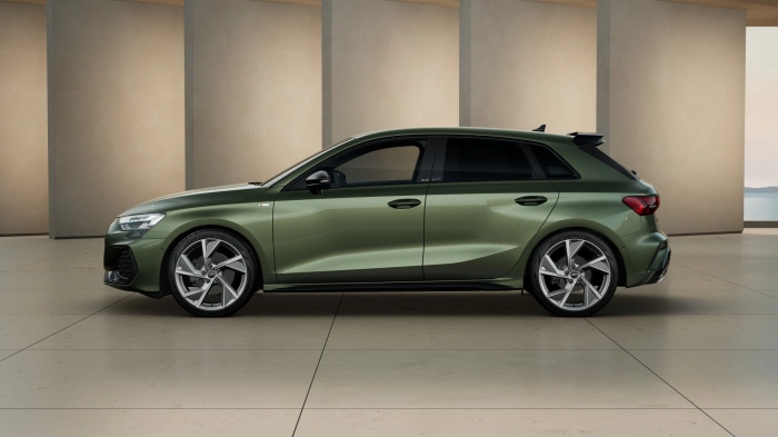 img-4 Audi Audi Audi N1247288