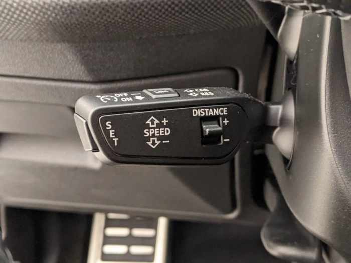 Audi Audi A3 e-tron      1,5    L4  200      DSG MY 25