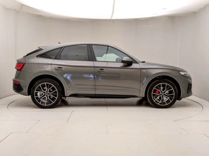 img-2 Audi Q5 Audi U1283323