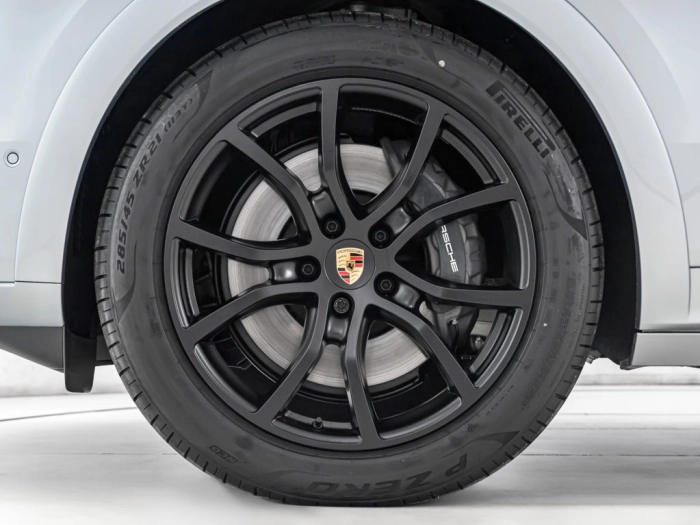 img-4 Porsche Cayenne Porsche N1244577
