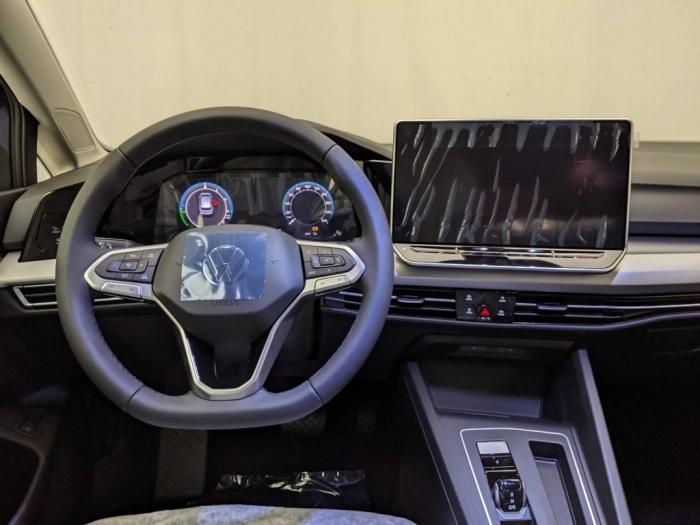 Volkswagen Nuova GOLF 1,5     LIFE P 110 TSID6A MY 25