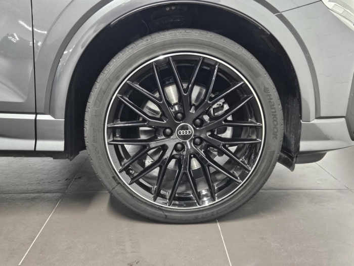 Audi Q2 Q2 35 TDI quattro S tronic Identity Black