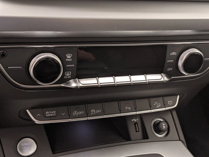 Audi Q5 Q5 QUAT.  TDI2,0  L4150    A7 MY 25