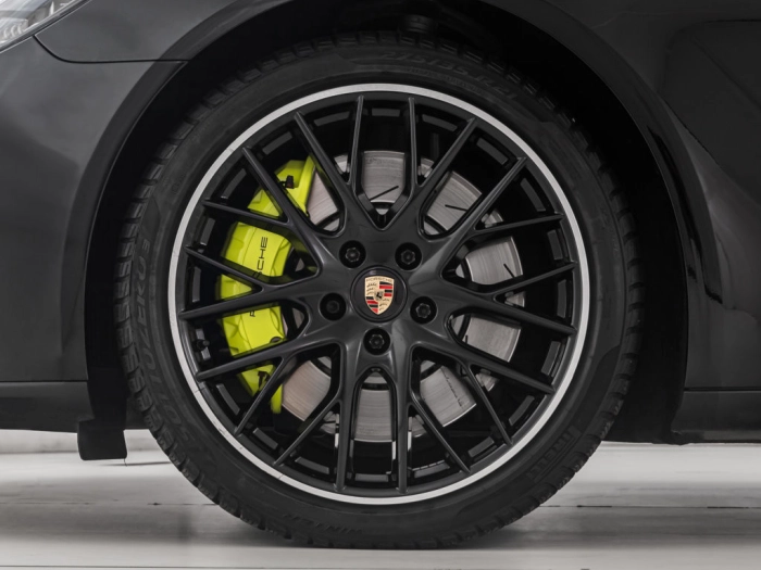 img-4 Porsche Panamera Porsche U1282126