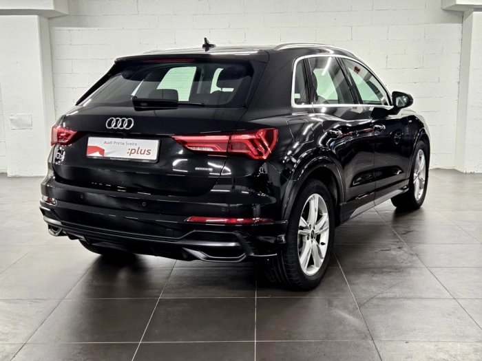 img-1 Audi Q3 Audi U1281449