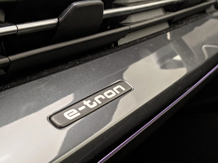 Audi e-tron Q4 SPB 55 e-tron quattro S line edition