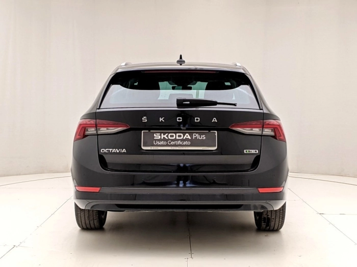 img-4 Skoda Octavia Skoda U1281816