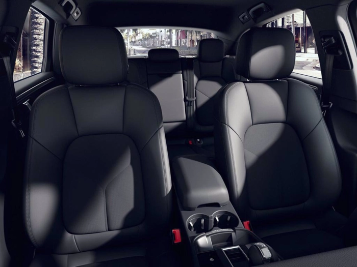 img-4 Porsche Macan Porsche N1243560