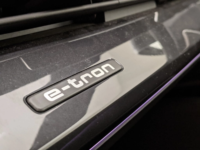 Audi e-tron Q4 40 e-tron S line edition