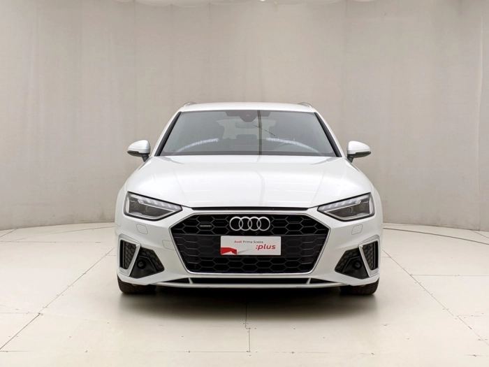 img-1 Audi A4 Audi U1282370