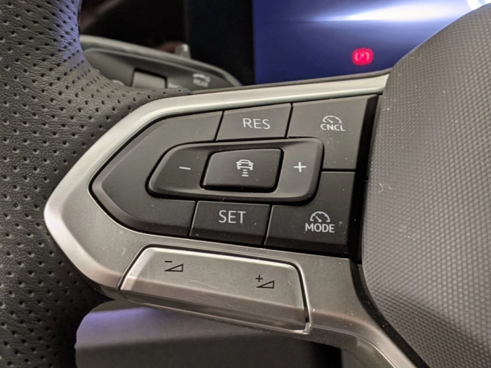 Volkswagen Tayron TAYRON 1.5 TSI EHYBRID R-LINE DSG 204 CV MY 25