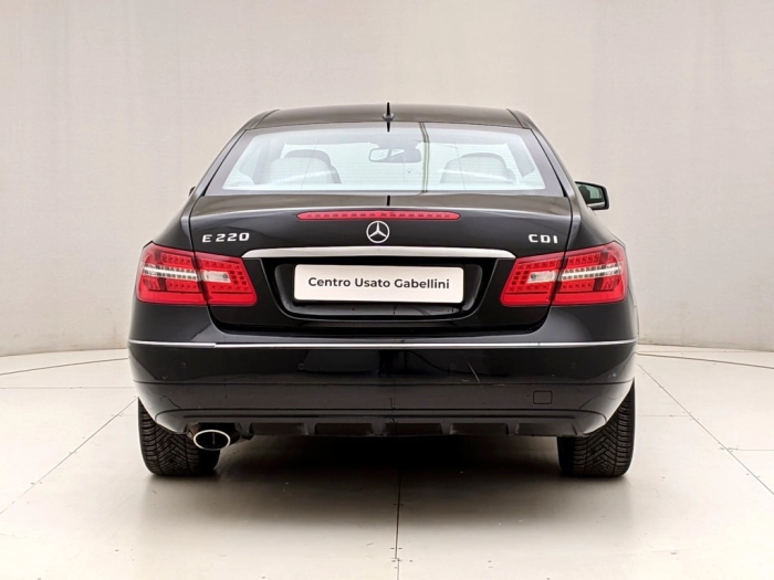 img-4 Mercedes-Benz Classe Mercedes-Benz U1282815