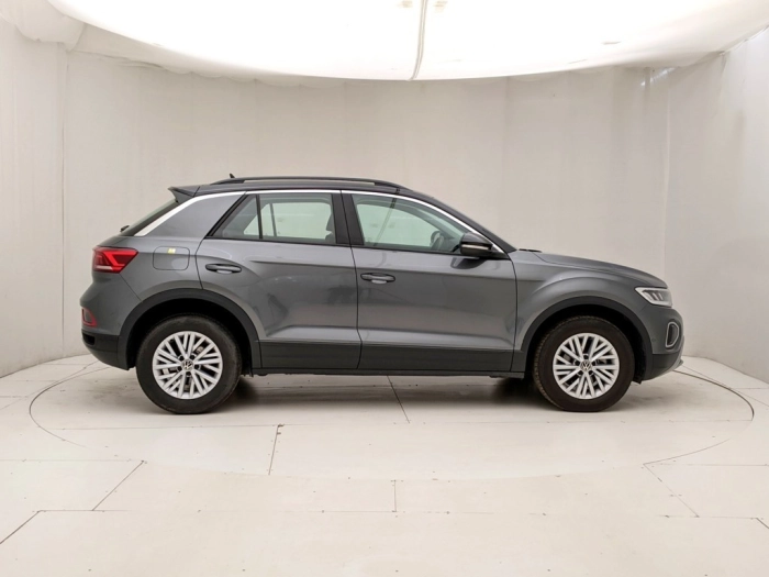 img-2 Volkswagen T-Roc Volkswagen U1282230