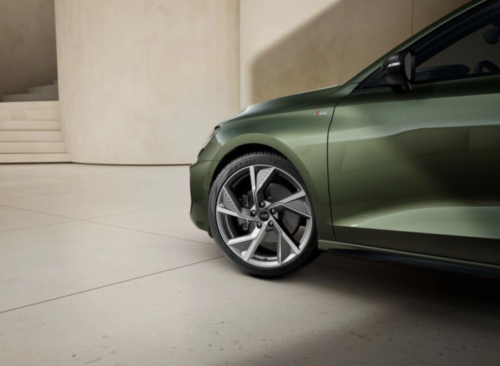 Audi Audi A3 Sportb TDI  2,0    L4  110      DSG MY 25