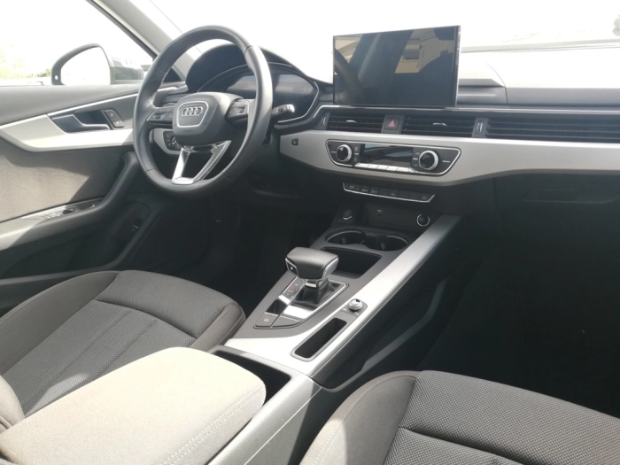 img-2 Audi A4 Audi U1279656