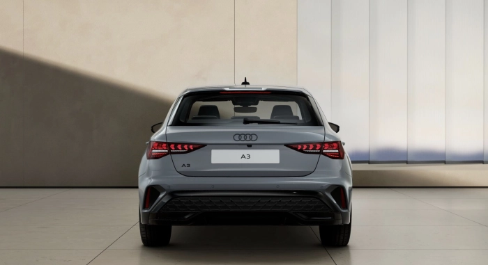 img-4 Audi Audi Audi N1247486