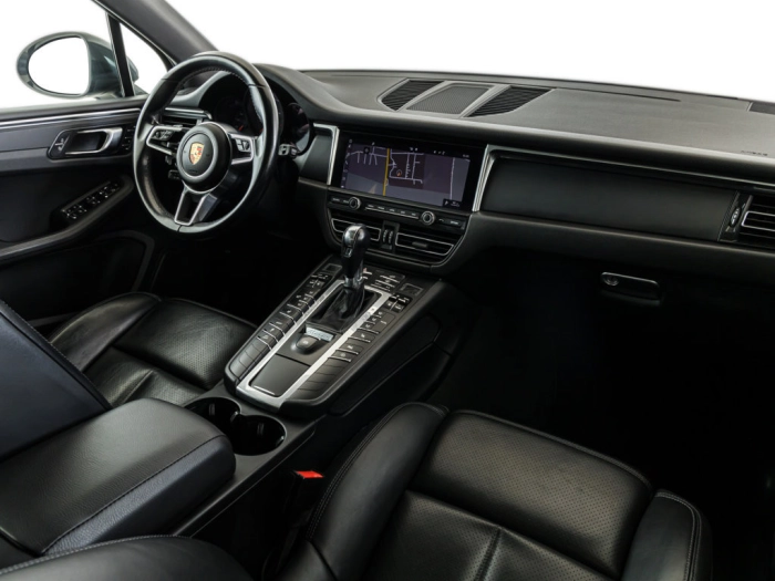 img-3 Porsche Macan Porsche U1281549