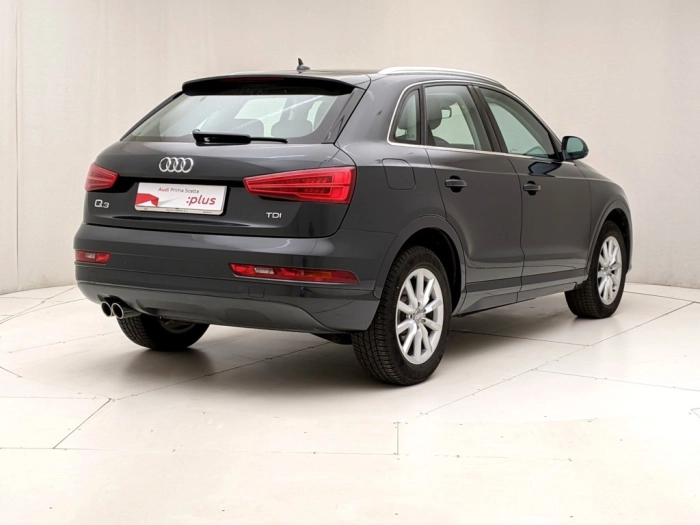 img-3 Audi Q3 Audi U1281135