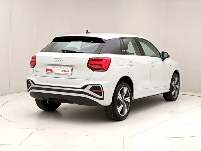 img-1 Audi Q2 Audi U1279598