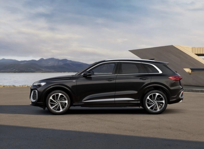 img-4 Audi Q5 Audi N1247213