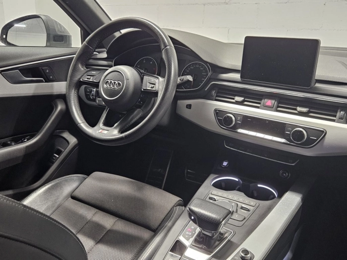 img-2 Audi A4 Audi U1281417