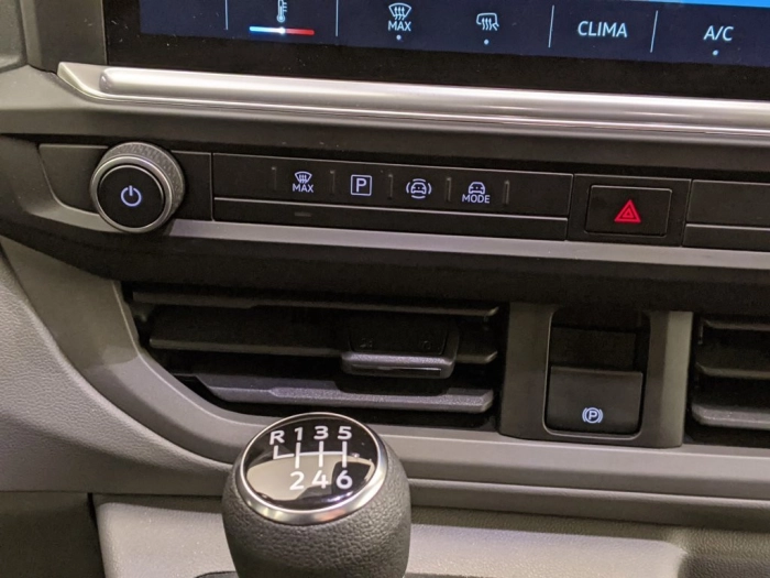 Volkswagen NUOVO TRANSPORTER  FURG PC81 ANT M6 MY 25