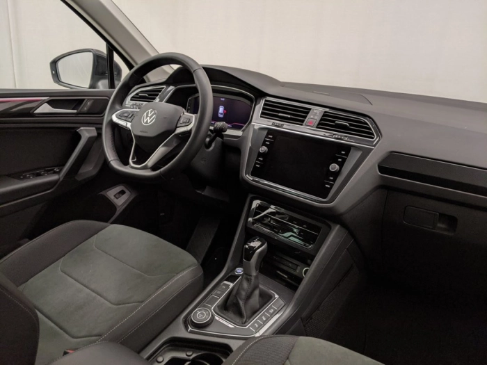 img-4 Volkswagen Tiguan Volkswagen U1283383