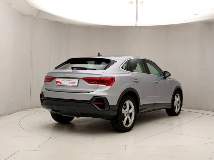 img-3 Audi Q3 Audi U1281590