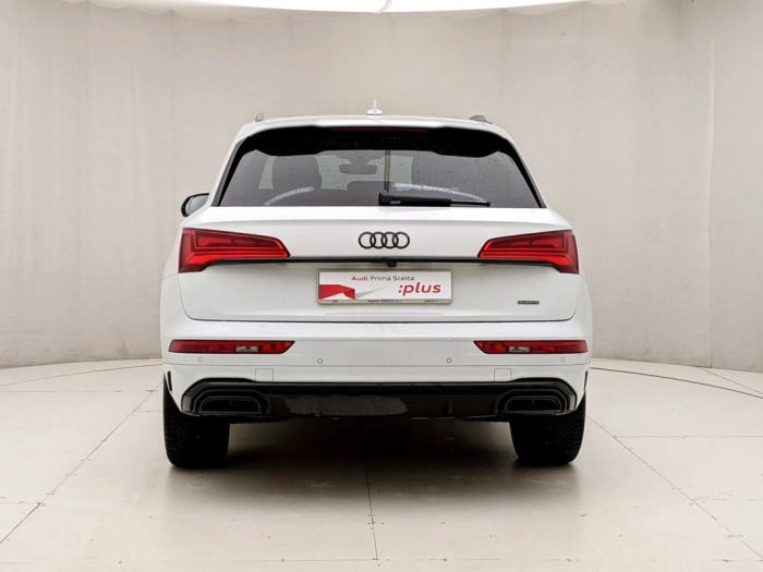 img-4 Audi Q5 Audi U1281454