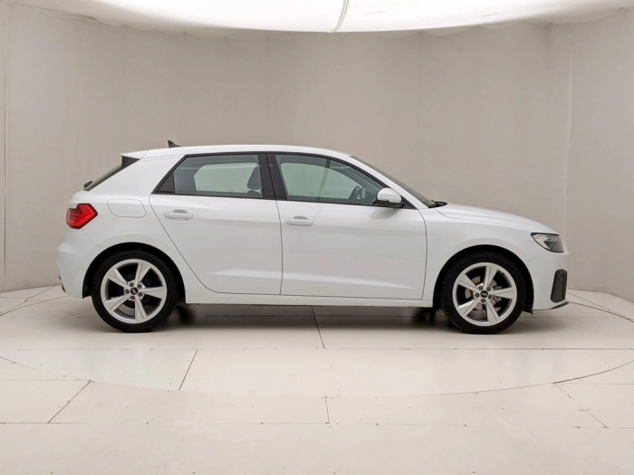 img-2 Audi A1 Audi U1282050