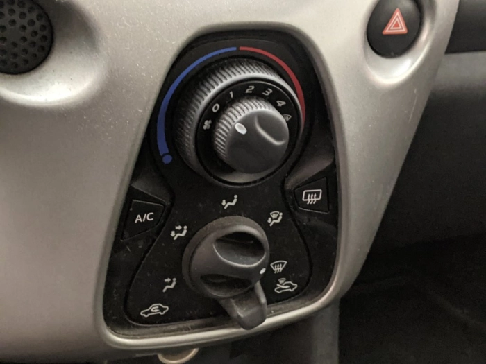 Toyota Aygo Aygo 1.0 VVT-i 69 CV 5 porte x-wave