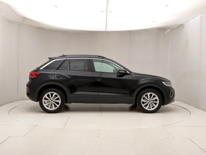 img-2 Volkswagen T-Roc Volkswagen U1282852