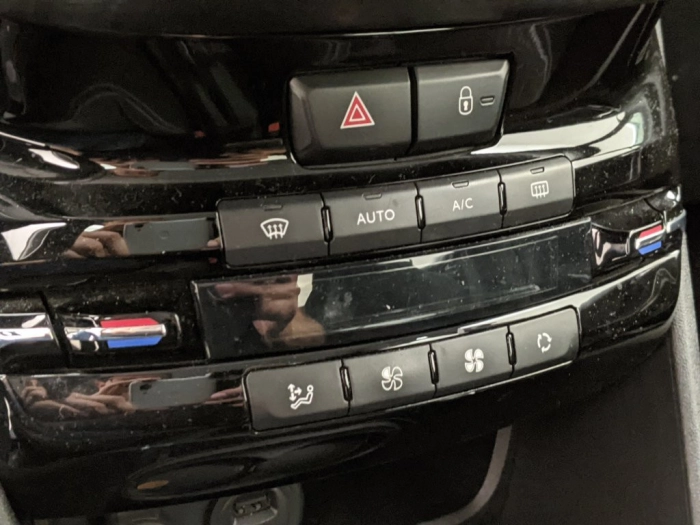 Peugeot 208 BlueHDi 75 5 porte Allure