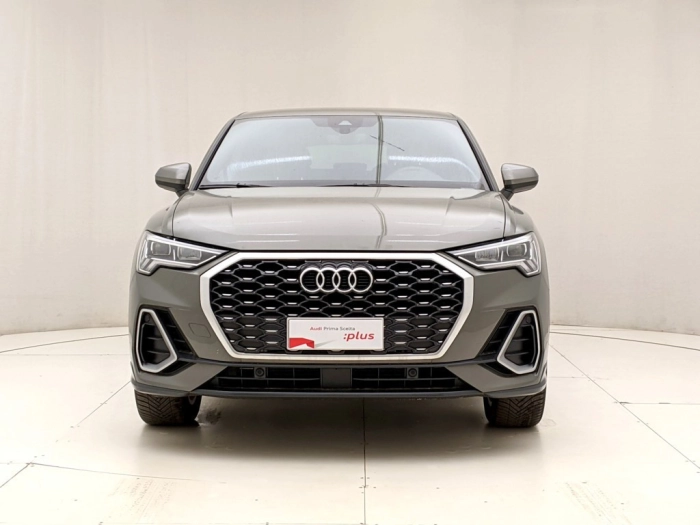 img-1 Audi Q3 Audi U1282689