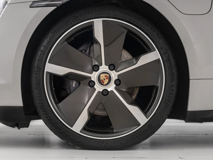 img-4 Porsche Taycan Porsche U1282800