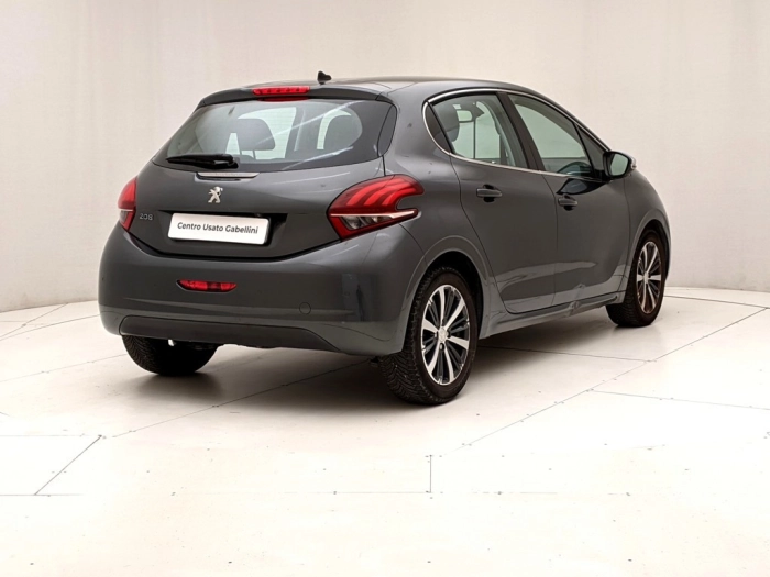 img-3 Peugeot 208 Peugeot U1282063