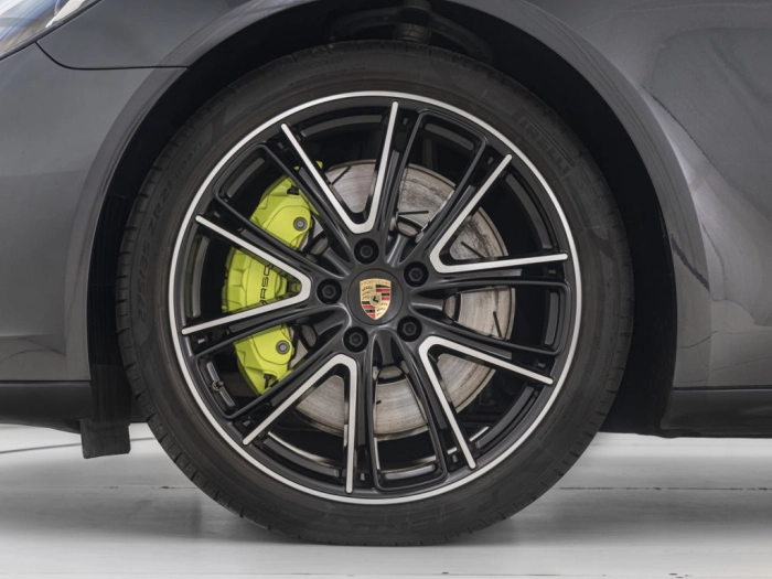 img-4 Porsche Panamera Porsche U1282903