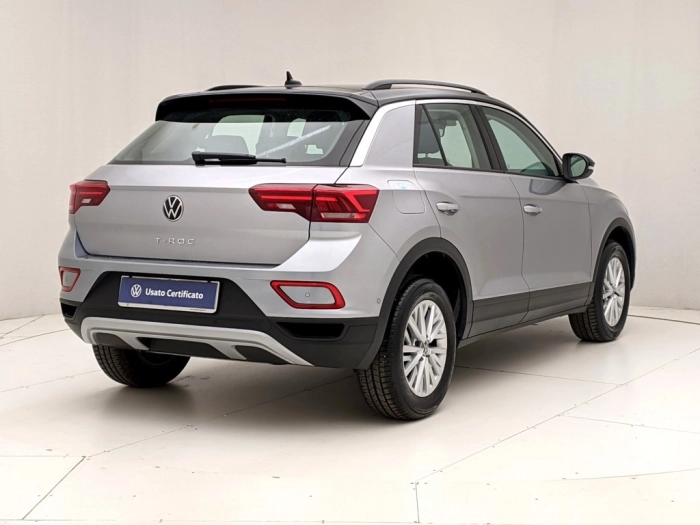 img-3 Volkswagen T-Roc Volkswagen U1280018