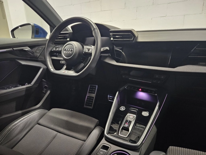 Audi Audi A3 Sedan  TDI  2,0    L4  110      DSG MY 25