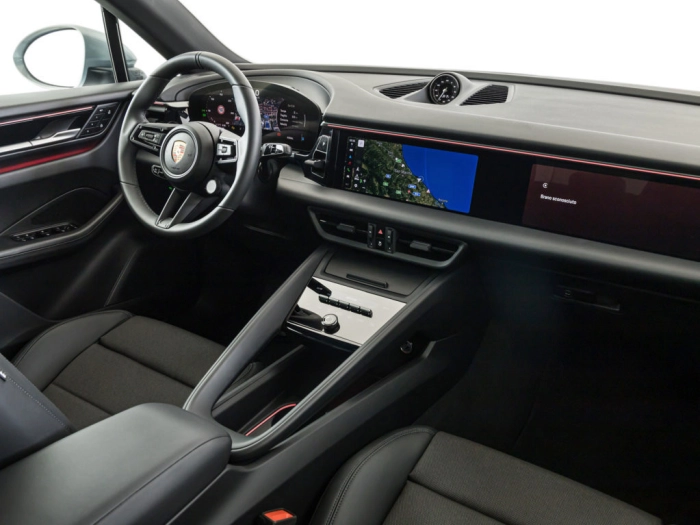 img-3 Porsche MACAN Porsche N1246174