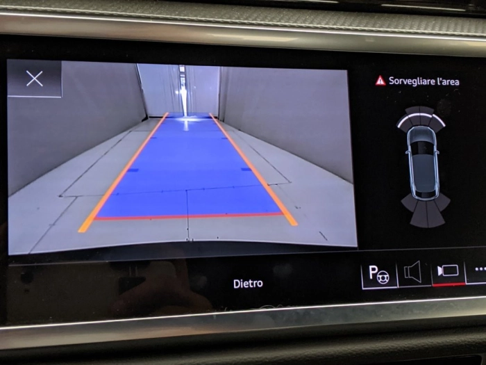 Audi Q3 Q3 SB TDI    2,0  L4110    A7 MY 25