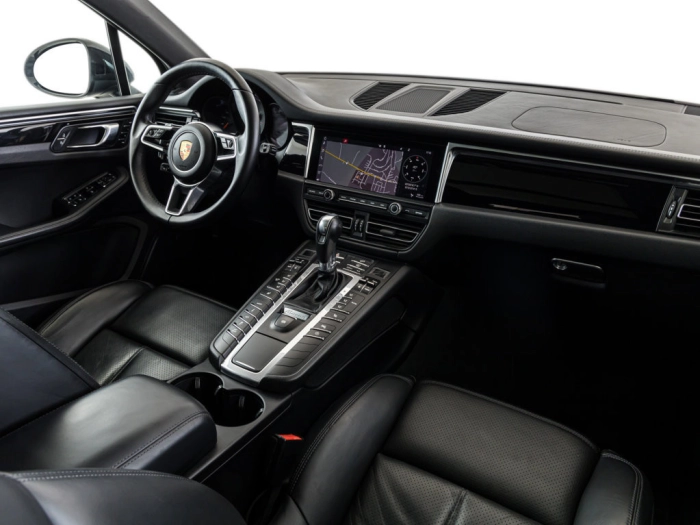 img-3 Porsche Macan Porsche U1281824