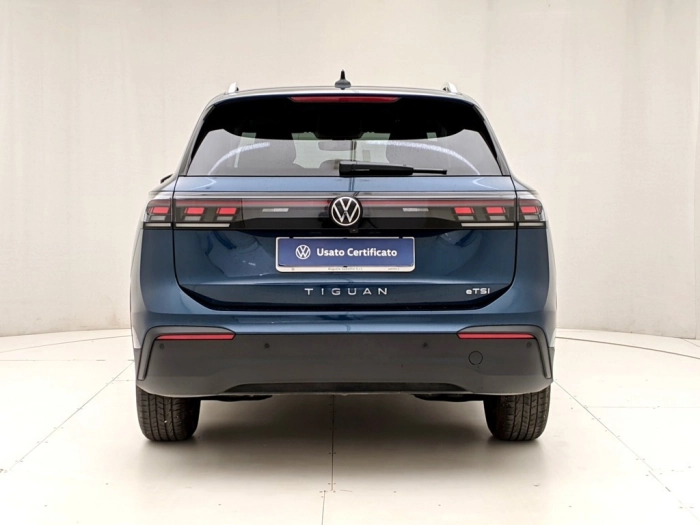 img-4 Volkswagen Tiguan Volkswagen U1282489