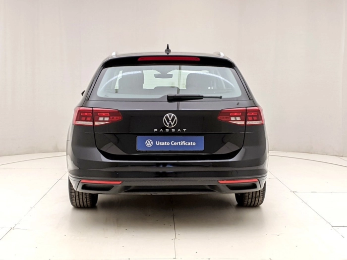 img-3 Volkswagen Passat Volkswagen U1282228