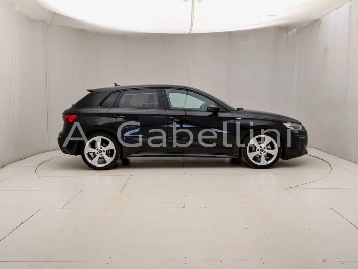 img-2 Audi Audi Audi U1283481