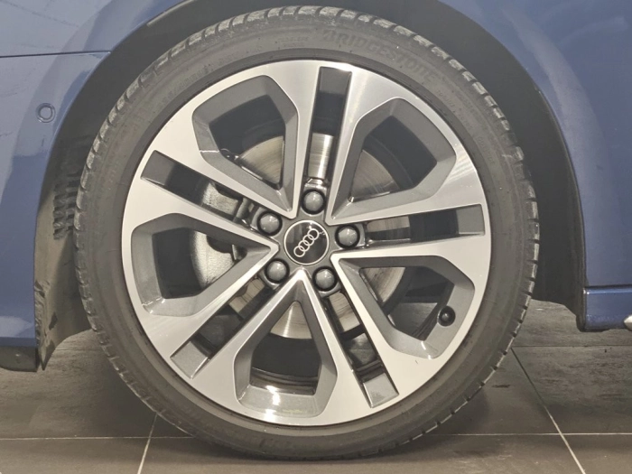 Audi Audi A3 Sedan  TDI  2,0    L4  110      DSG MY 25