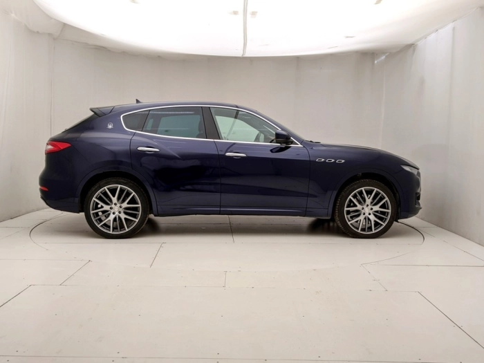 img-2 Maserati Levante Maserati U1282980