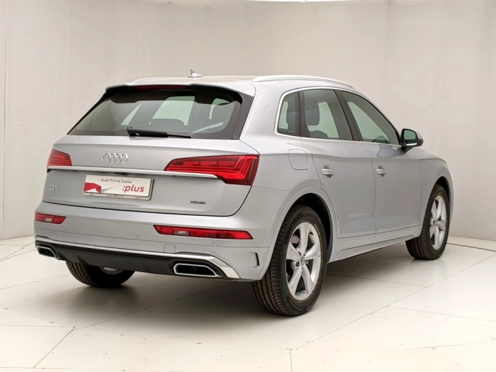 img-1 Audi Q5 Audi N1236751