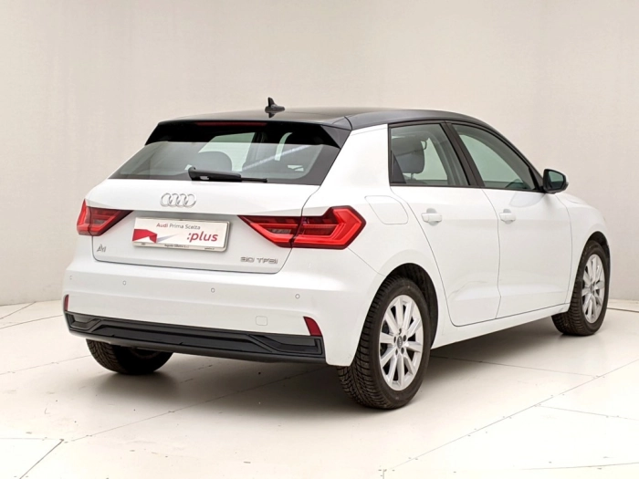 img-1 Audi A1 Audi U1279630
