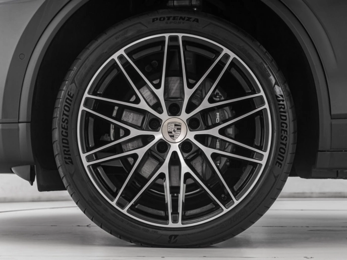 img-4 Porsche MACAN Porsche N1244011